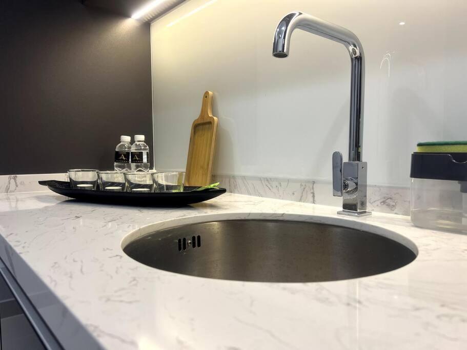 Novo Kl, Astonishing Unique Executive Appartement